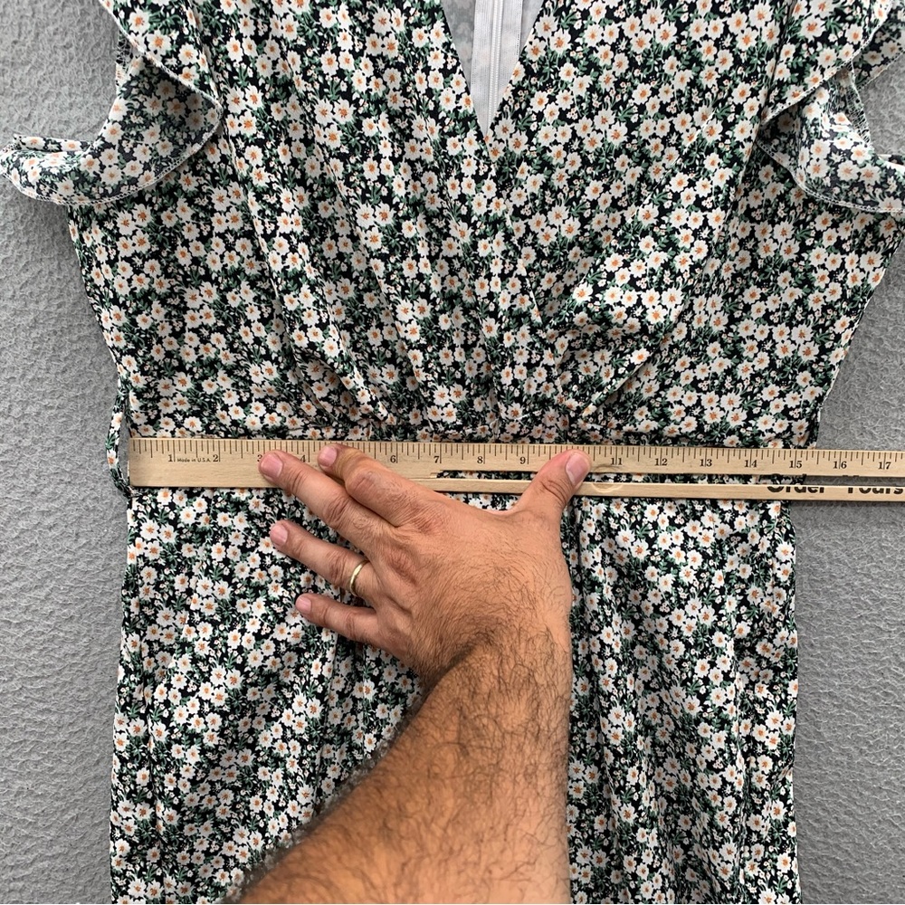 AX Paris Women Ditsy Floral V-Beck Ruffle Jumpsuit Romper Green White Size 10 - Picture 10 of 10